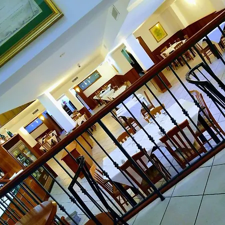 מלון Ristorante Da Roverino